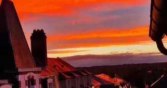 2 CHÊNE VUE EXT DEPUIS BALCON SOLEIL COUCHANT gîte larbrenville la charité-sur-loire nièvre loire -crédits nathalie civard