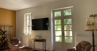 Salon - La Raimbauderie Salon - La Raimbauderie